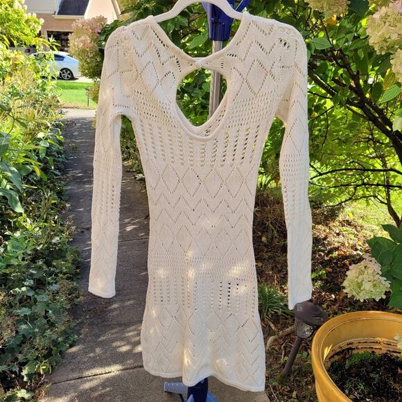 Bardot Cream Bodycon Open Knit V-neck Sweater Dress size 6 Keyhole Back - Picture 3 of 16
